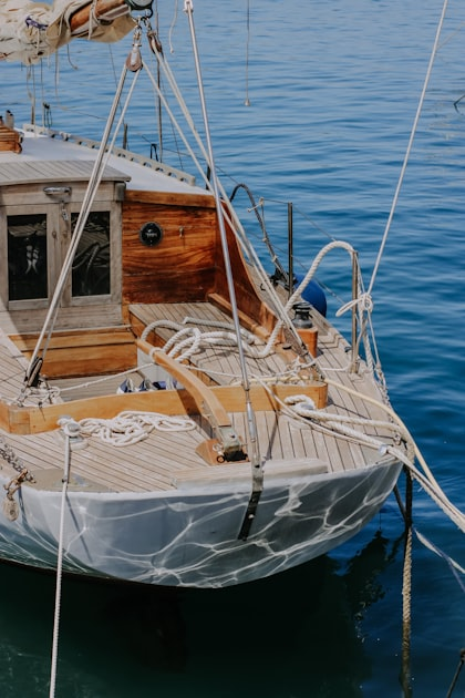 Exploring the Florida Keys by Boat